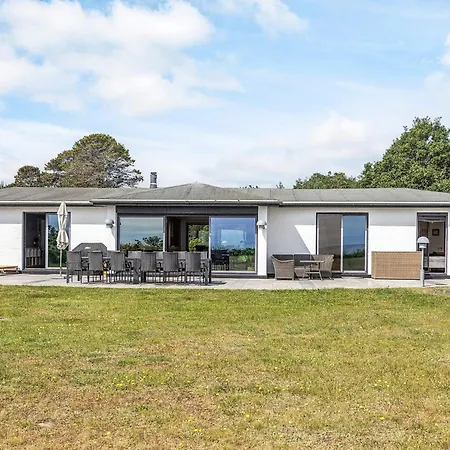 4 Star In Holiday home *